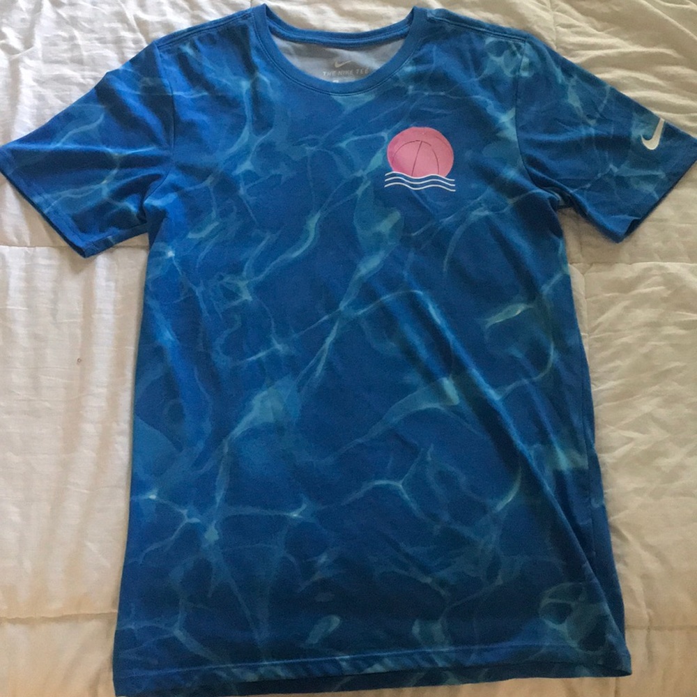 Nike T-shirt